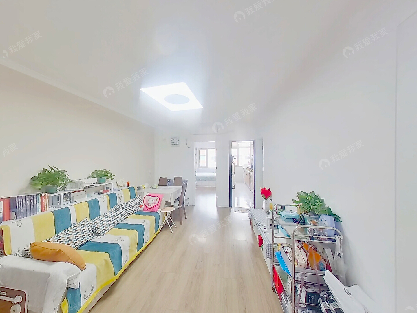 上地南路8号院，顶层精装两居室，满五唯一商品房，急售房源。