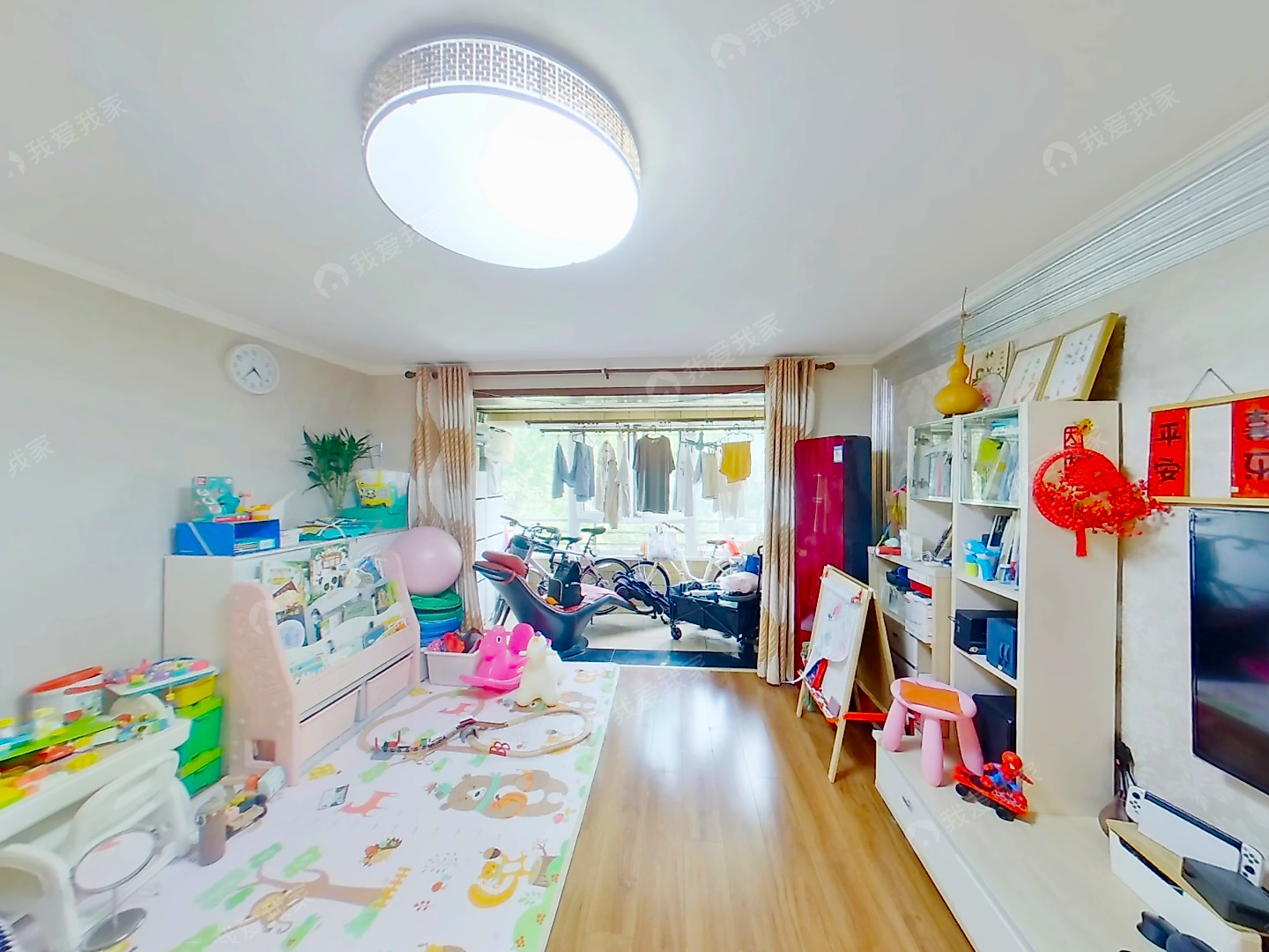 龙跃苑二区  低楼层三居两卫  小区中间位置  靠谱签约