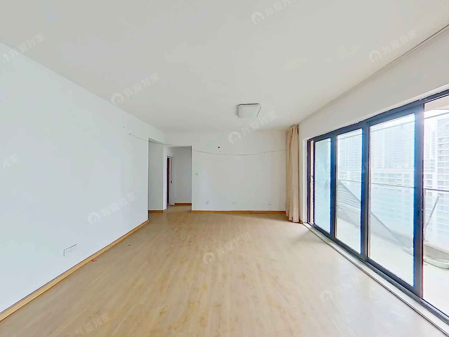近地铁，小区周边配套齐全