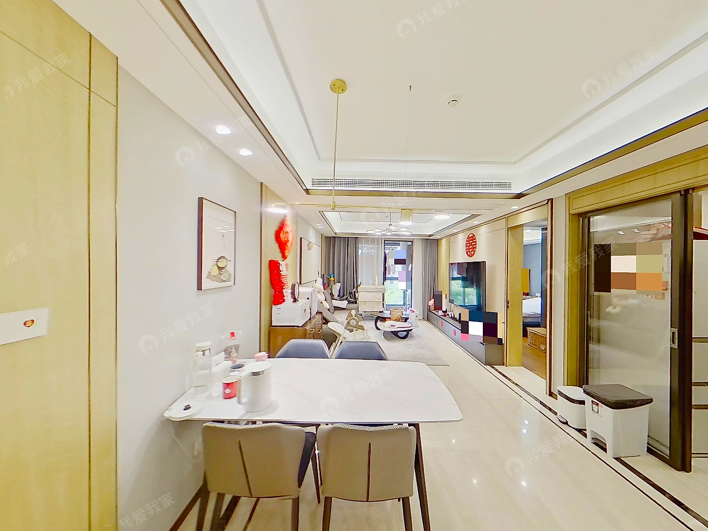 近地铁口，全石材外立面，有地下会所。婚房装修，可拎包入住