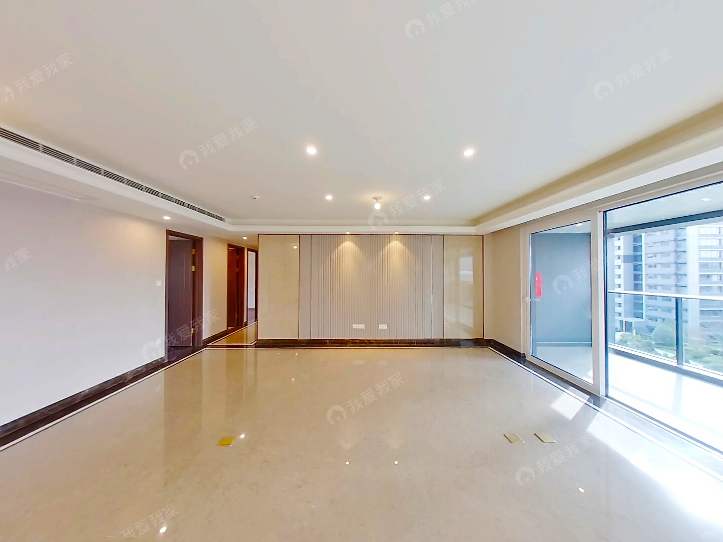 滨江区政府 ，滨江品质次新盘，送两个车位，对泳池中心景观