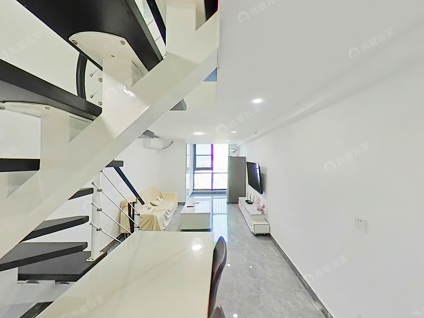 店长推荐 loft挑高户型 动静分离 楼上两房 包物业随时看