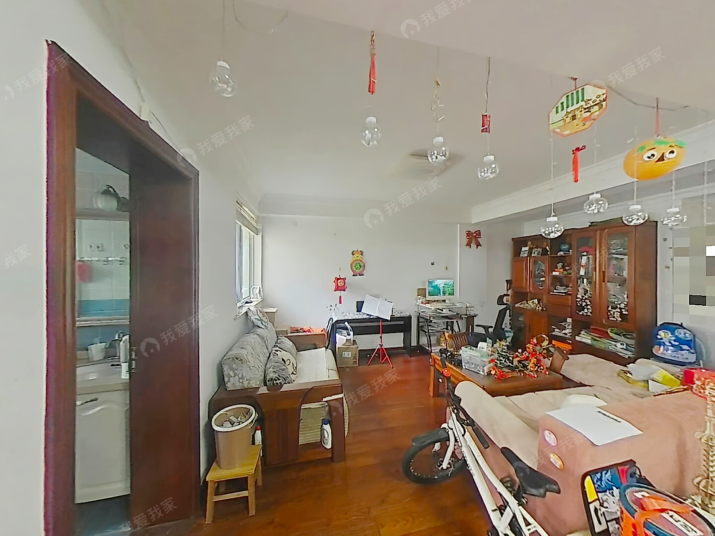 老静安三房，超大使用空间，看房方便，交通便利近静安寺，三轨交