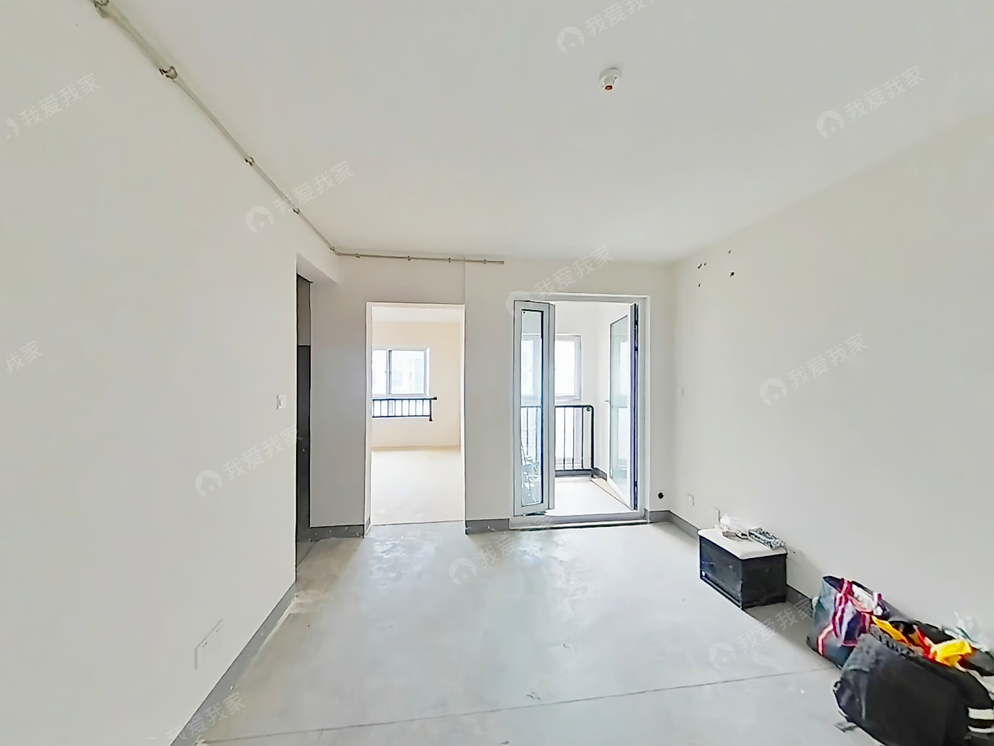 2020年次新小区，毛坯中间楼层，环境优美，配套齐全交通便捷