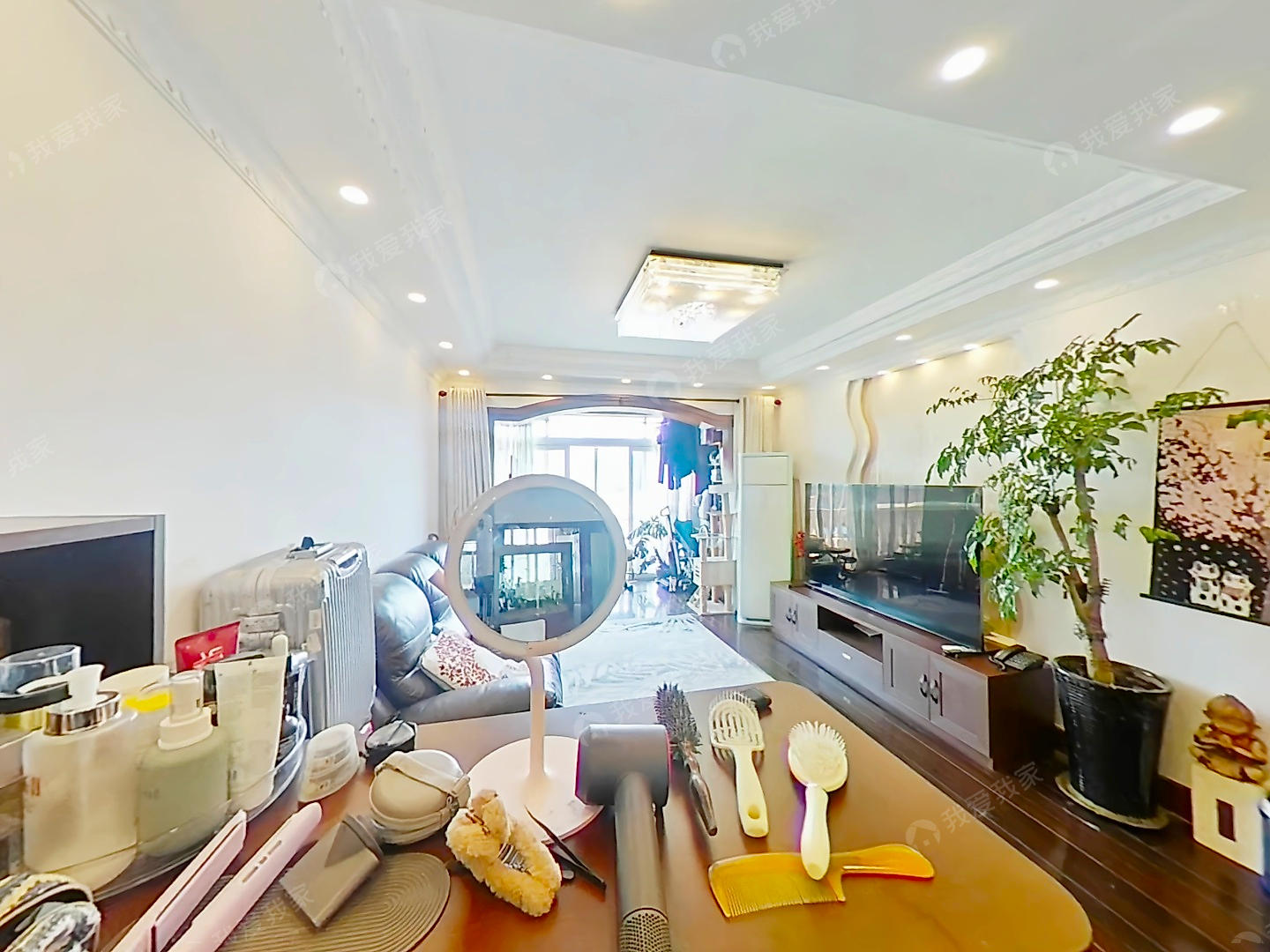 业主诚意出售爱屋 非顶楼 板房户型正气 小区自带会所