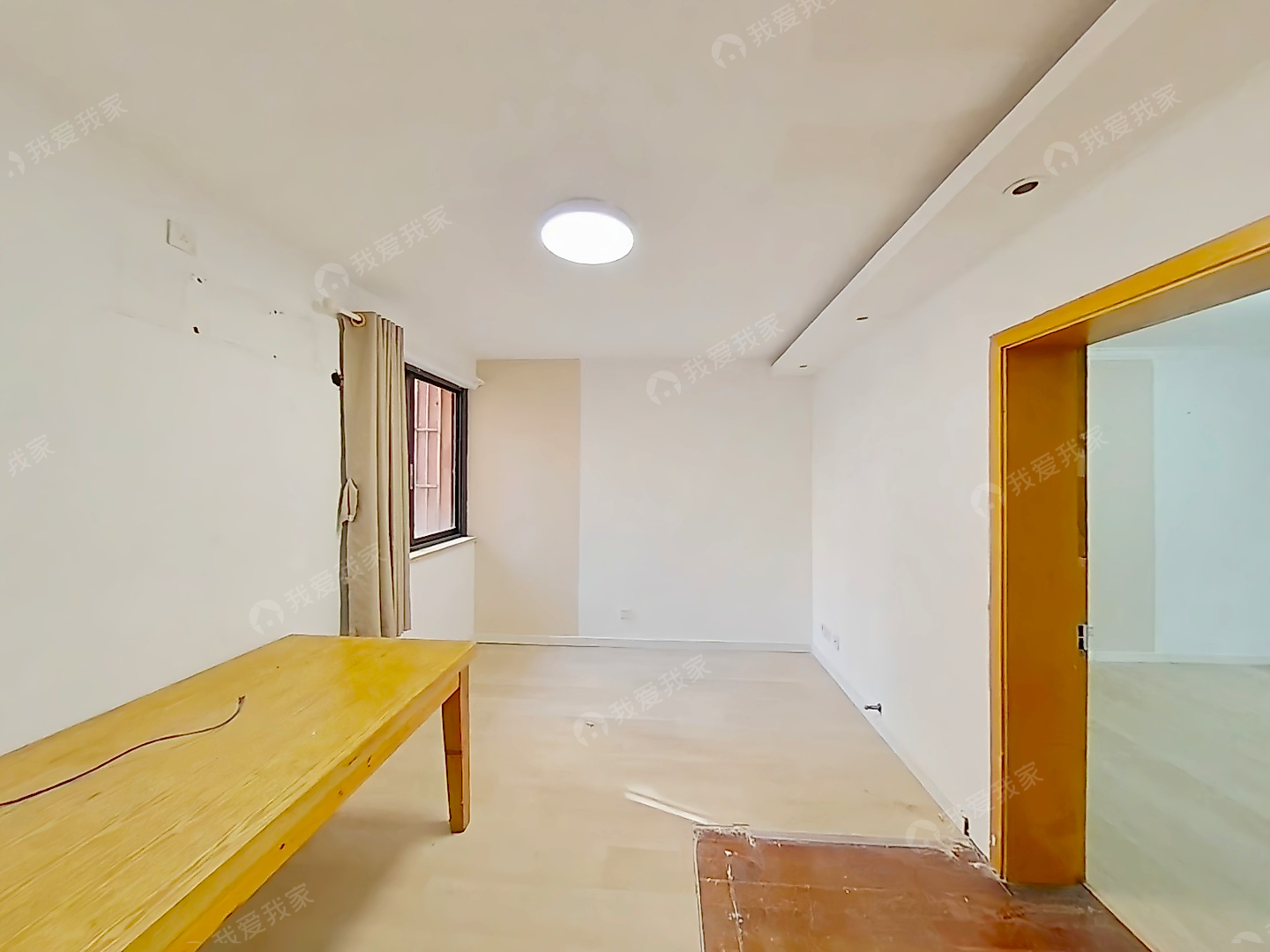 近2呺线淞虹路，两室一厅，全明户型一梯两户。