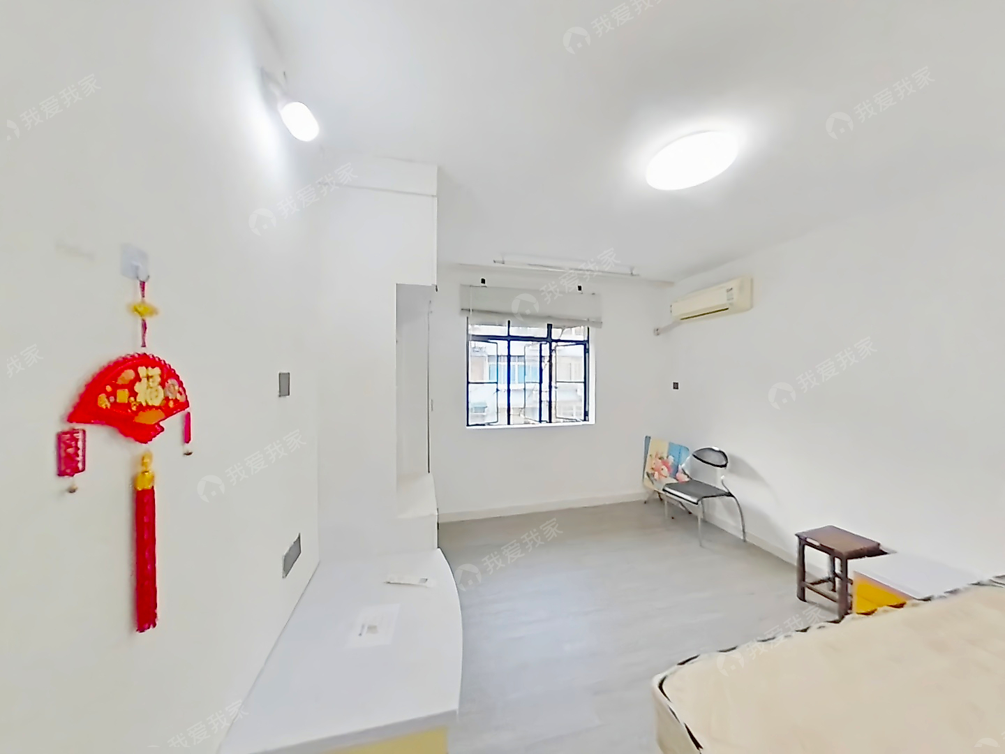 低总价130W 全独用一门关 有钥匙 5楼采光好 不沿马路