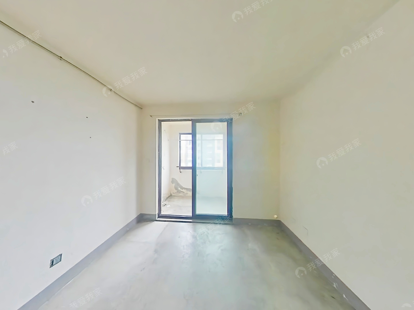 近宝龙广场+近17号线汇金路站+有钥匙+诚意出售可谈+青教院