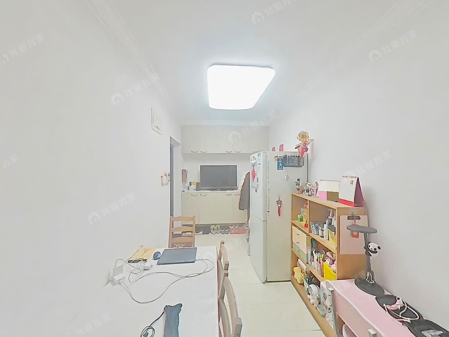 三轨交汇，配套齐全，生活方便，近地
三轨交汇配套齐