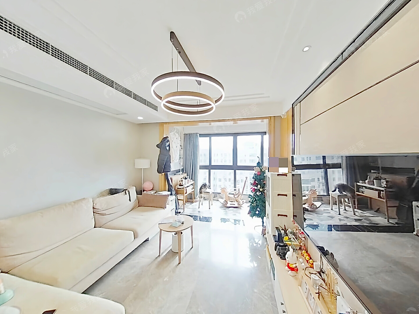杨思前滩，星海精装，带产权车位，次顶景观楼层，必卖好房
