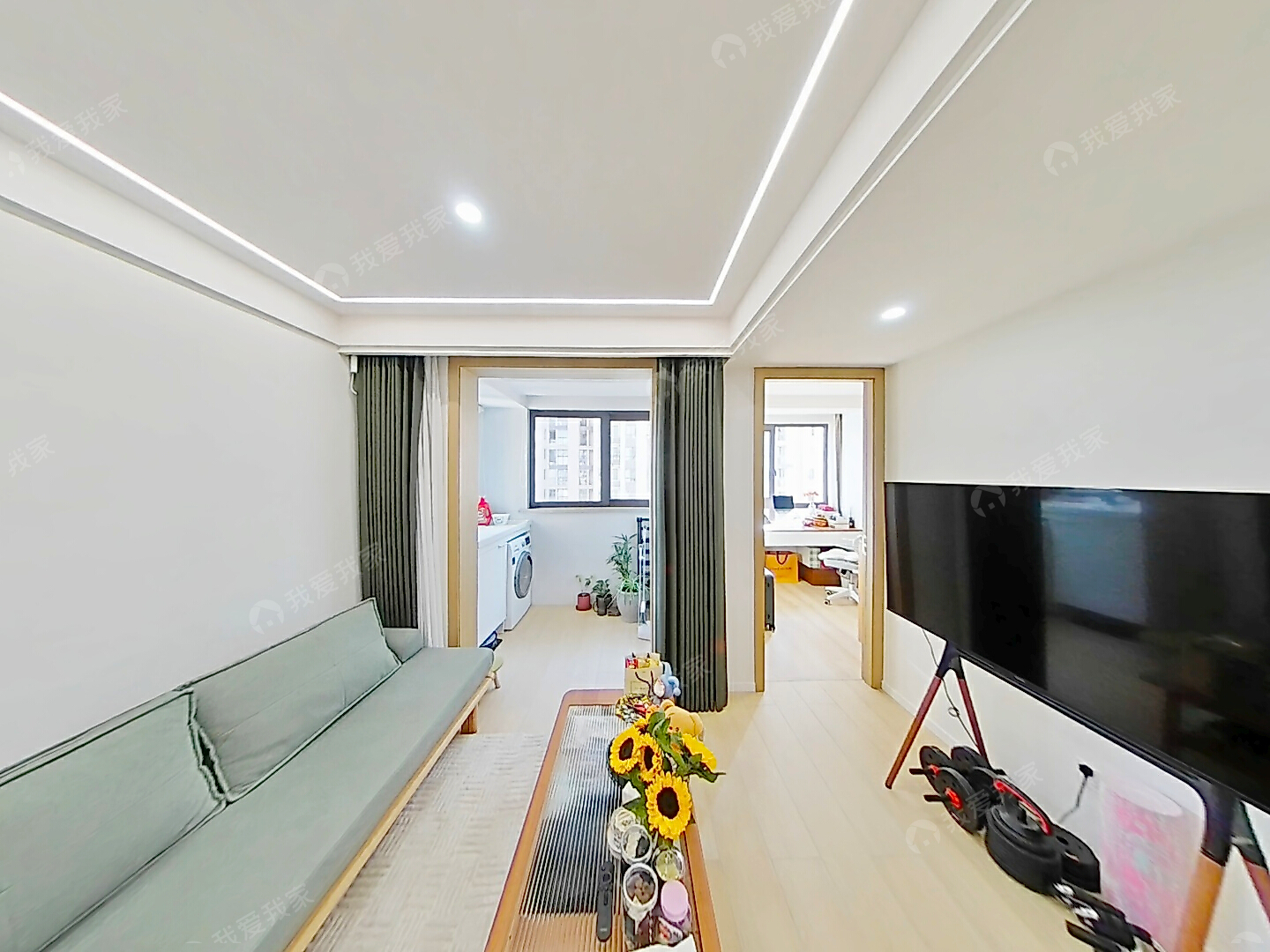 小区C位，全新装修，全屋定制智能家居，实木家具