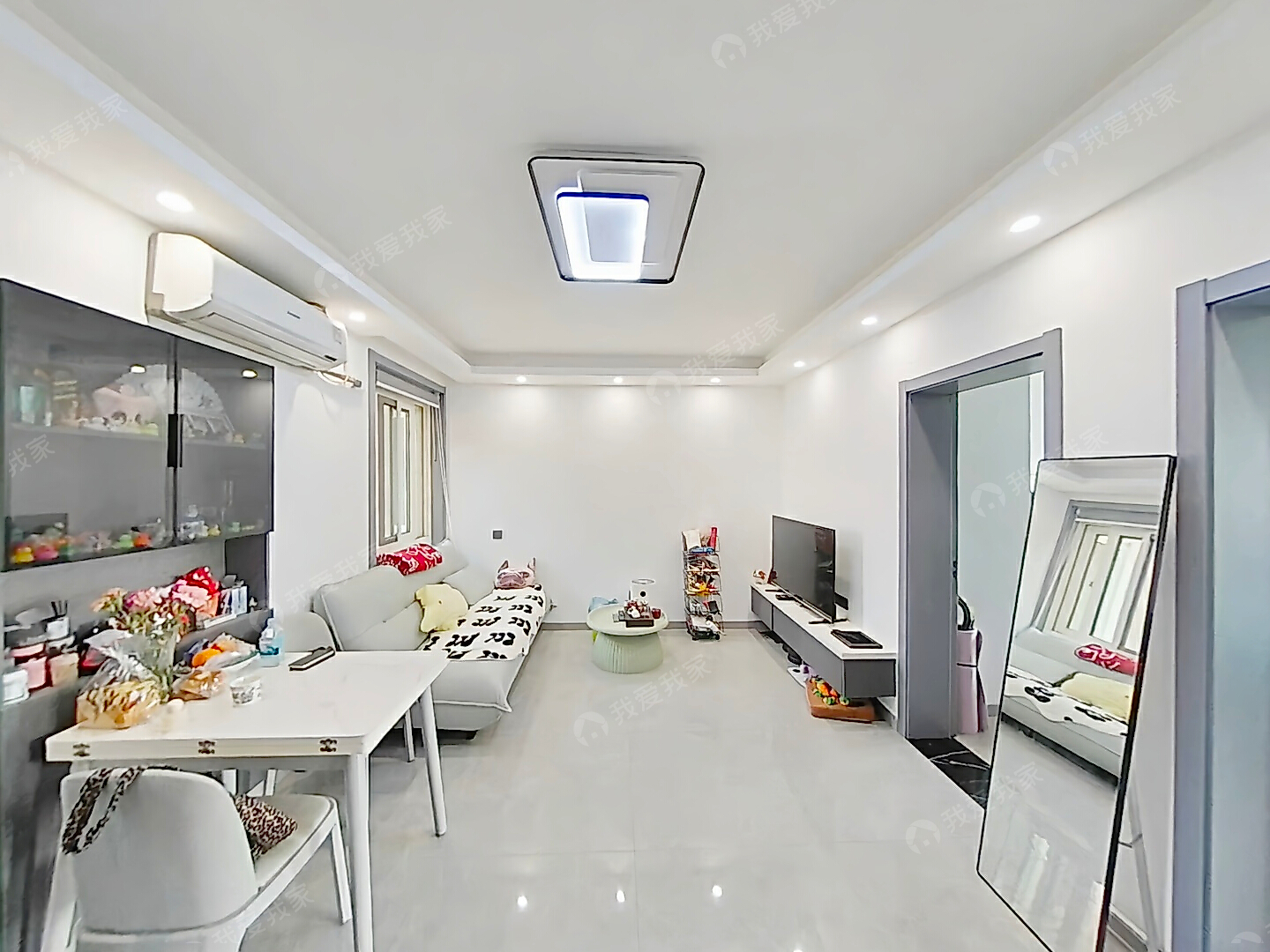 公务员小区 品质建材 南北通透 拎包入住 车位充足 看房随时