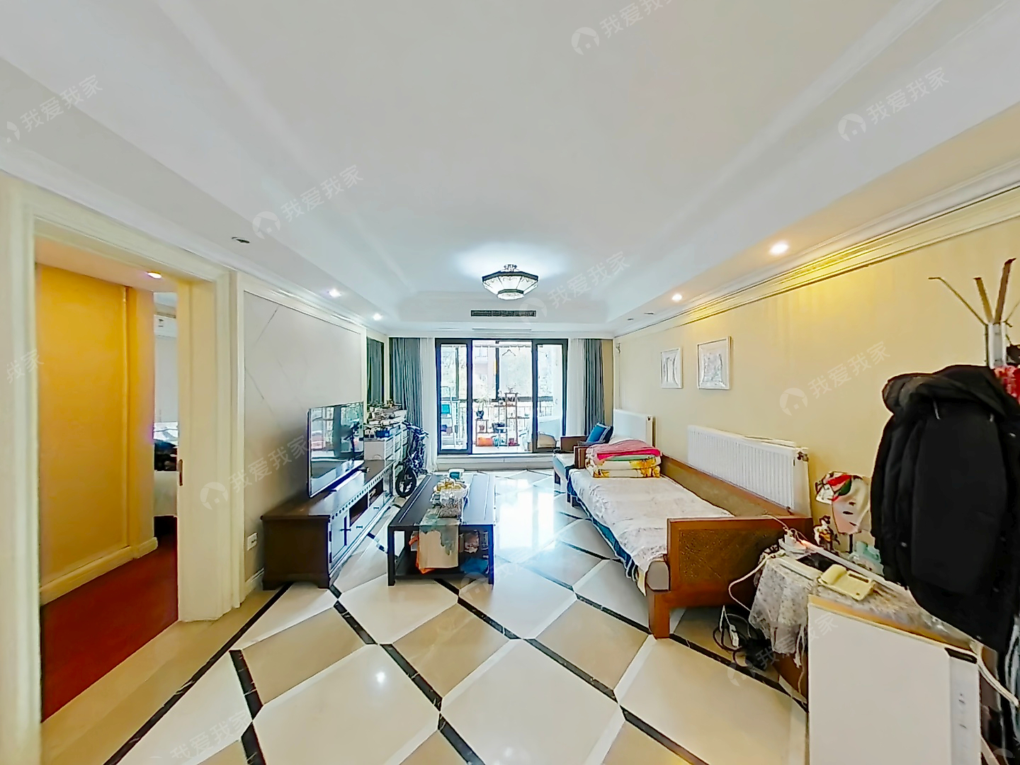 d铁口洋房社区！中间位置阳光无遮挡，自住装修保养好