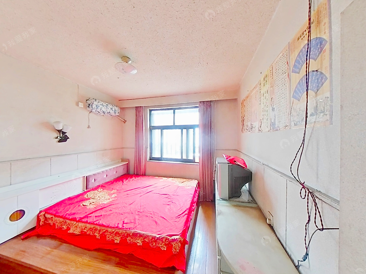 三香新村·2房朝南，中间楼层，采光好，出门公交，轻轨，诚心售