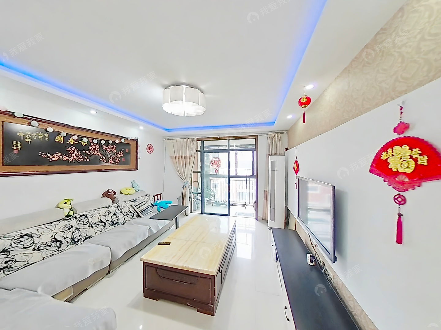 石湖景区旁！湖畔佳苑3居室，南北通透全天采光，随时看房，诚售