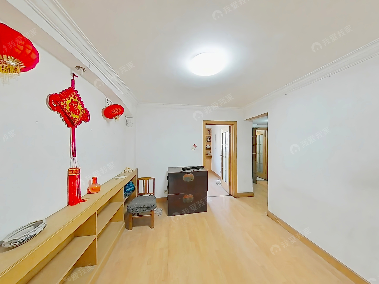 团结东里南北通透两室**户型中间楼层小区中心位置