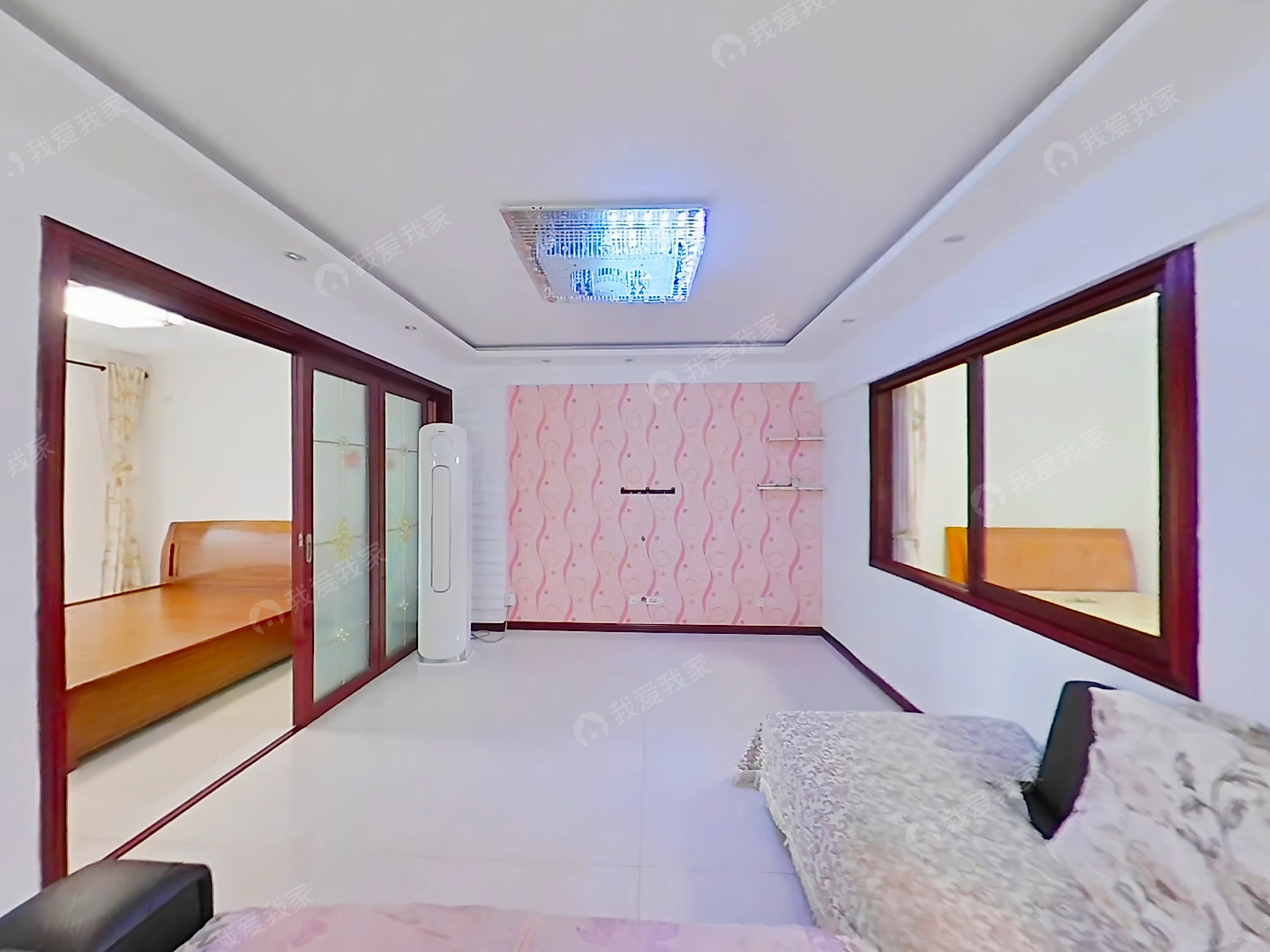 地铁房，万达近，龙潭公园