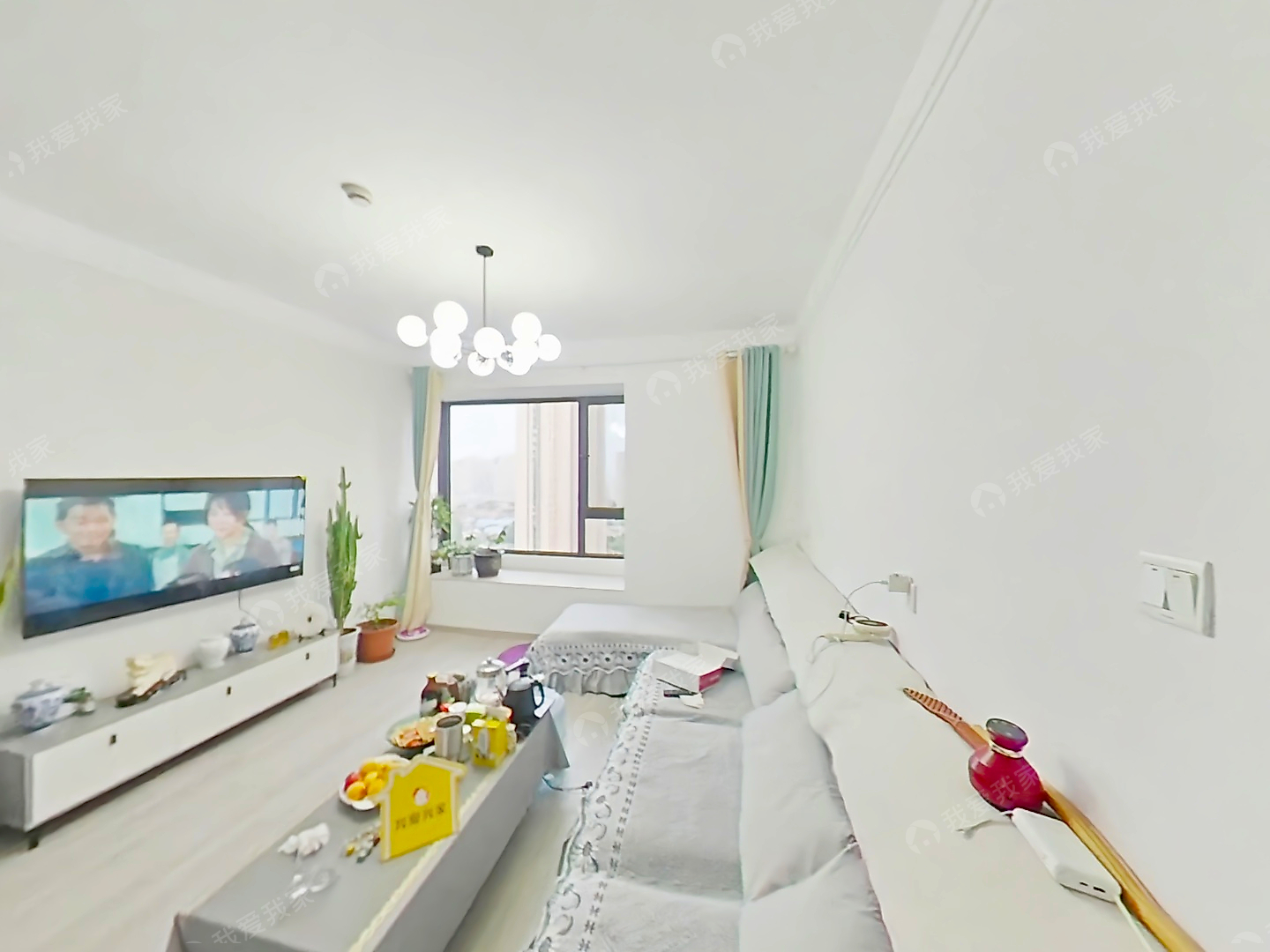 此房户型为3室1厅2卫，建筑面积为116平米，朝向为南北。