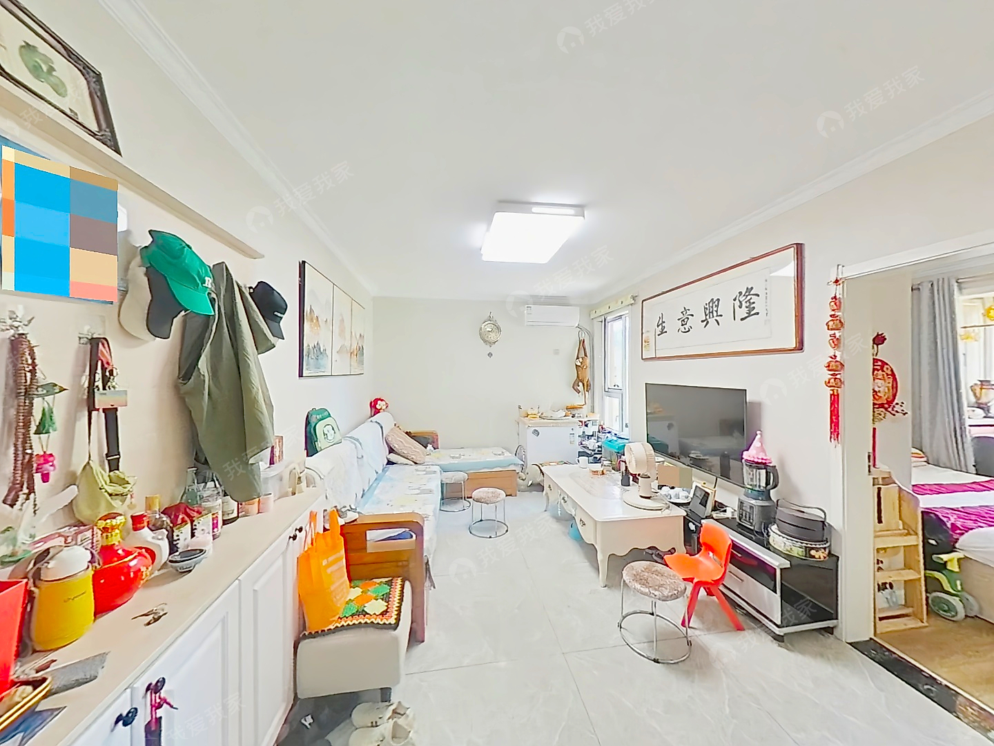 此房户型为2室1厅1卫，建筑面积为71平米，朝向为南。