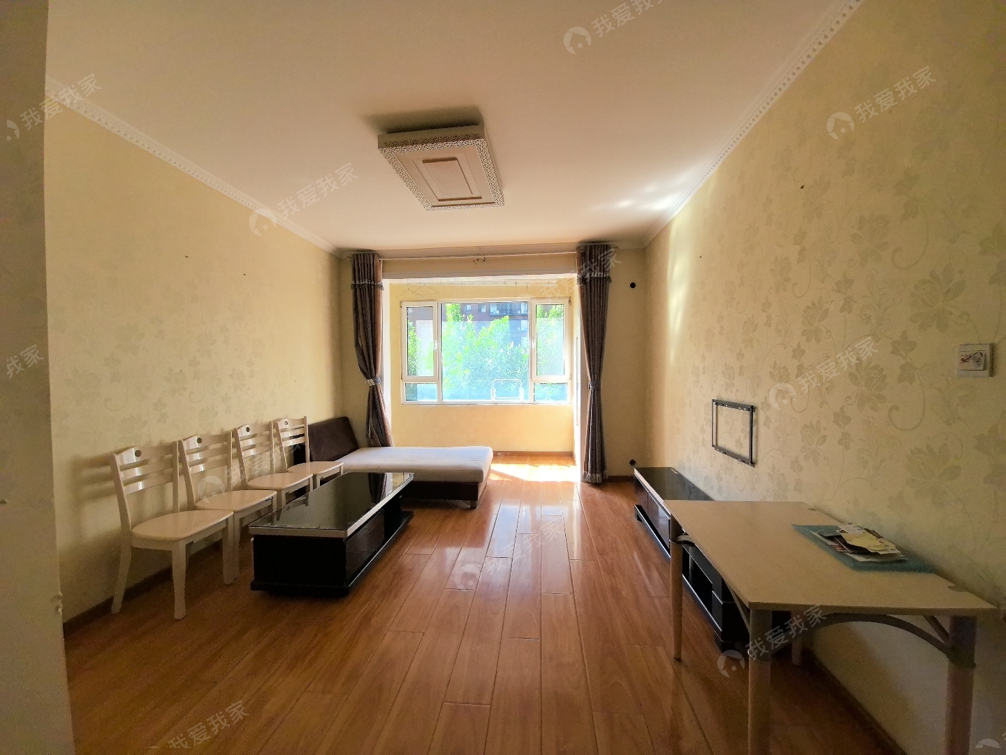 整租·房山城关·原香漫谷四区·3室·1厅，明厨明卫三居，干净
