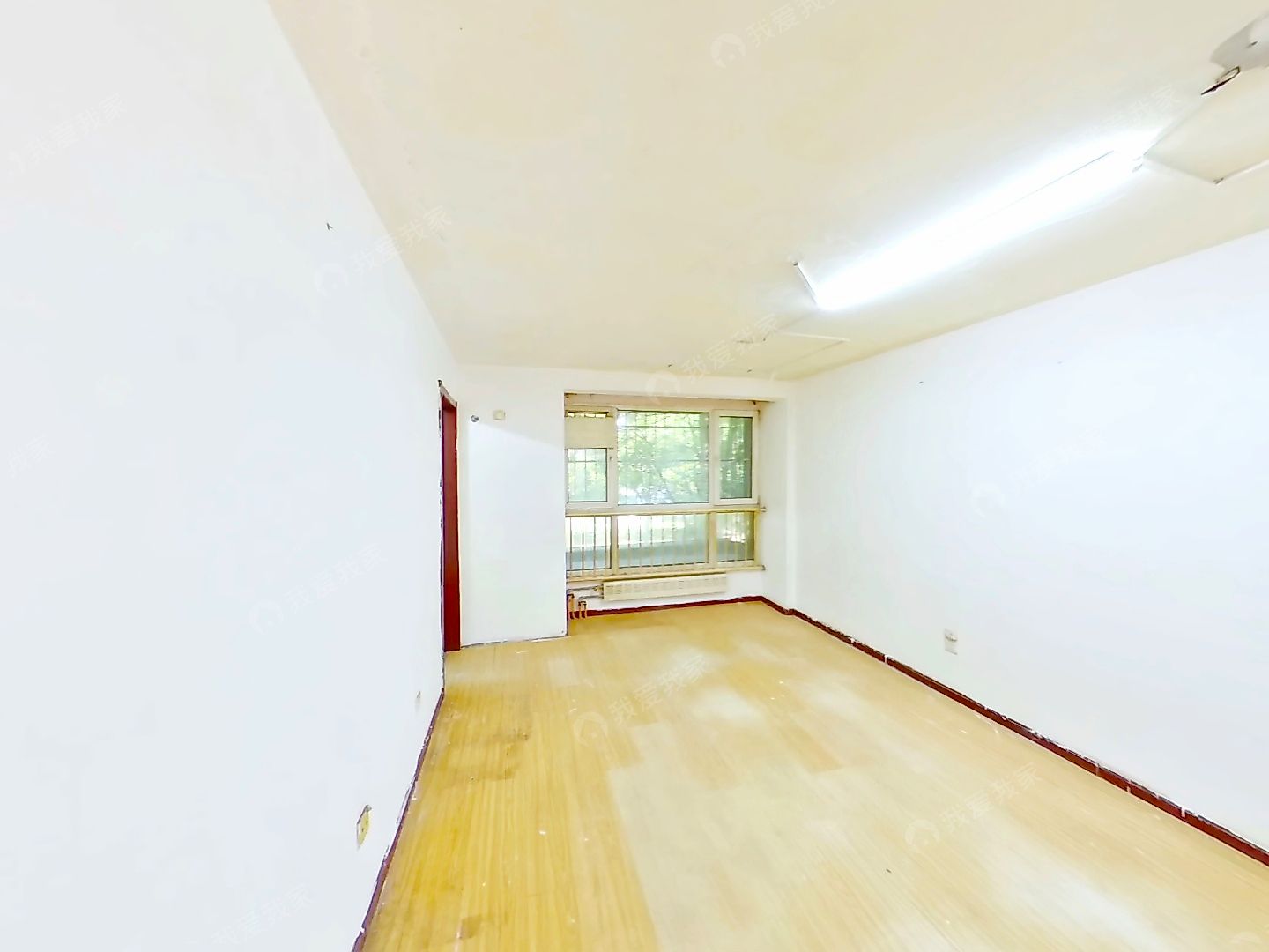 新宫4号19号线双地铁 南庭新苑 南向两居 满两年电梯房