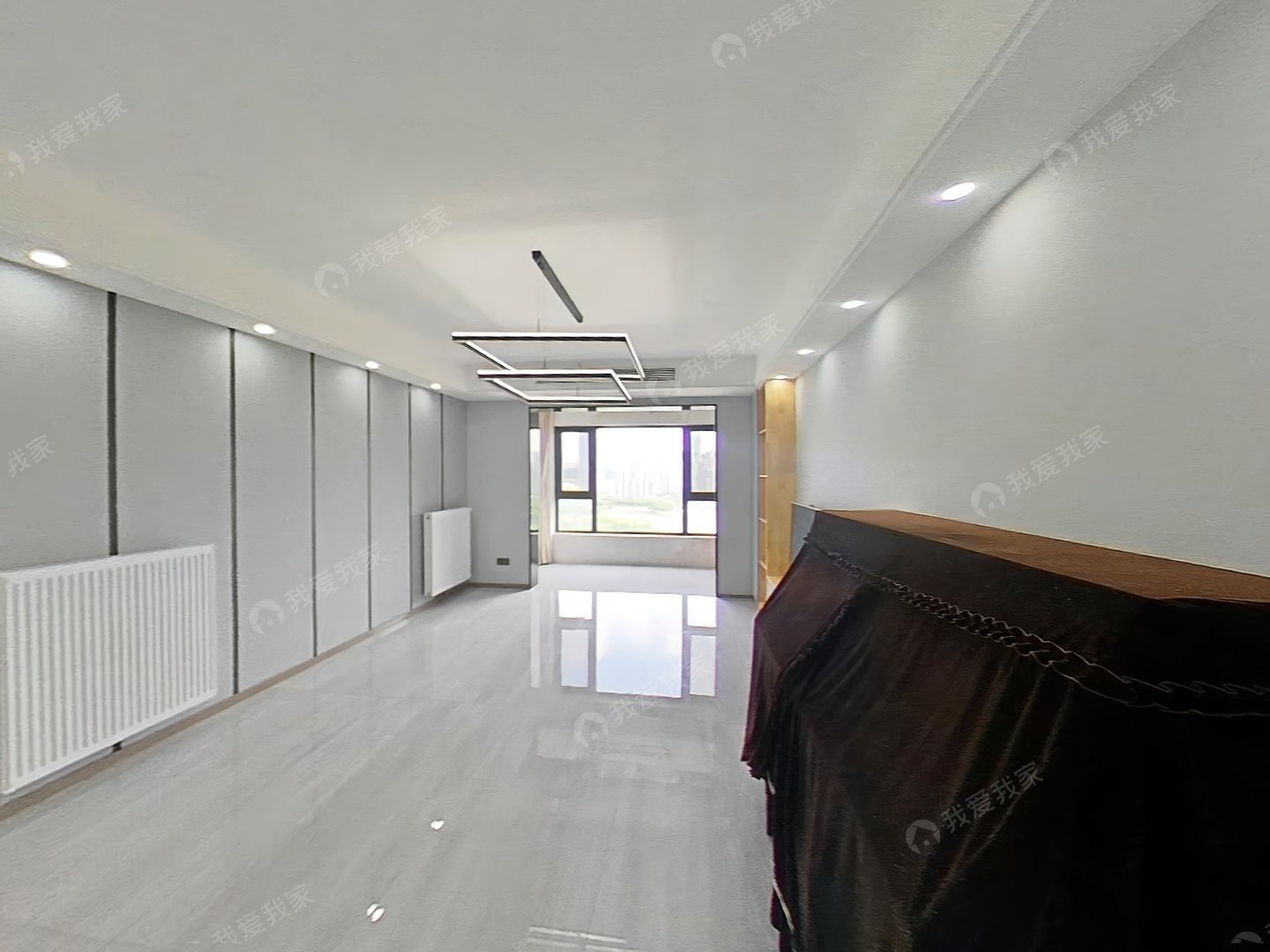 南京我爱我家仙林湖前排湖景 一梯一户 全新装修 保利罗兰香谷·3室·2卫