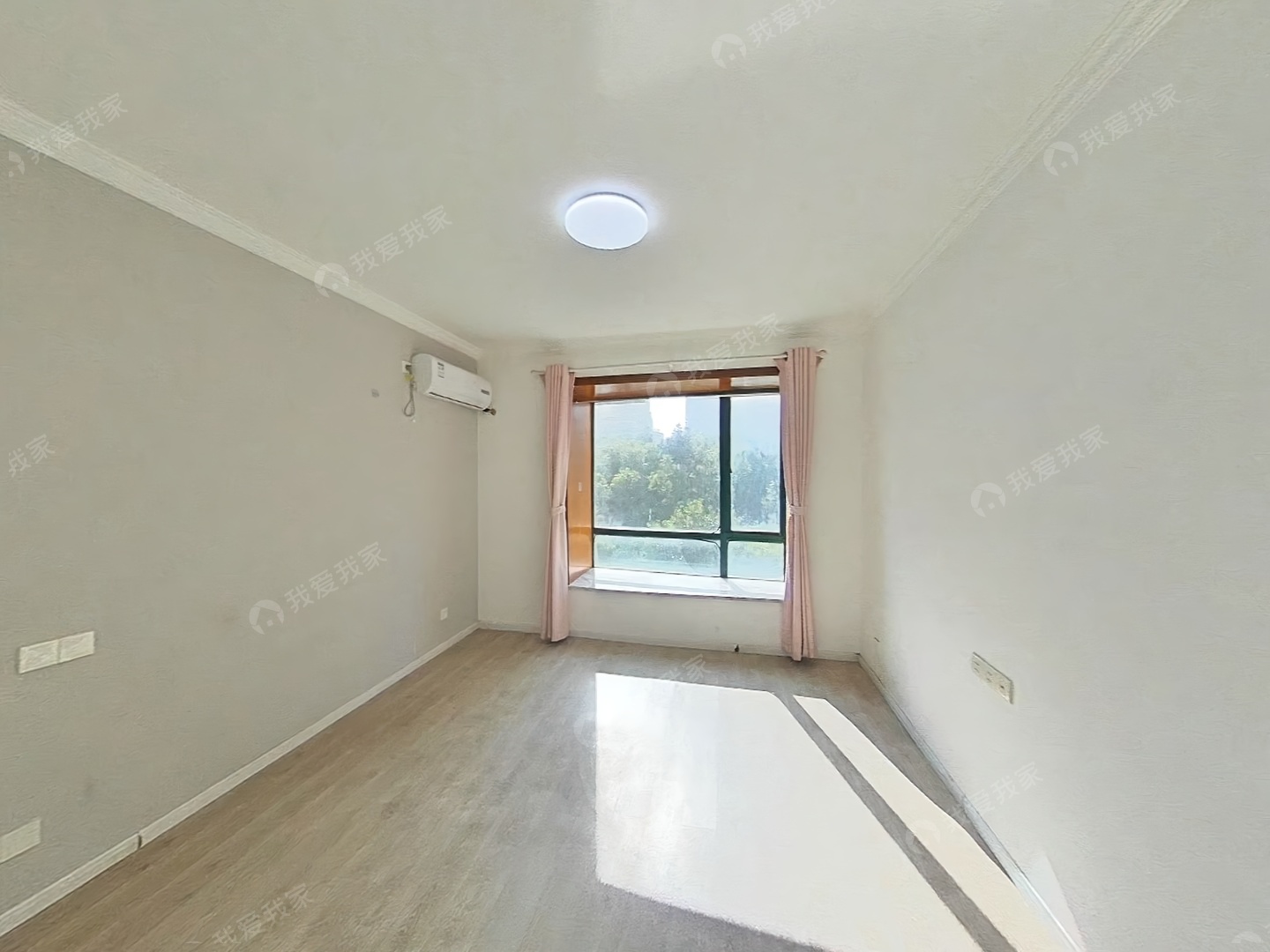 南京我爱我家月牙湖·城开家园，三开间朝南，全明户型